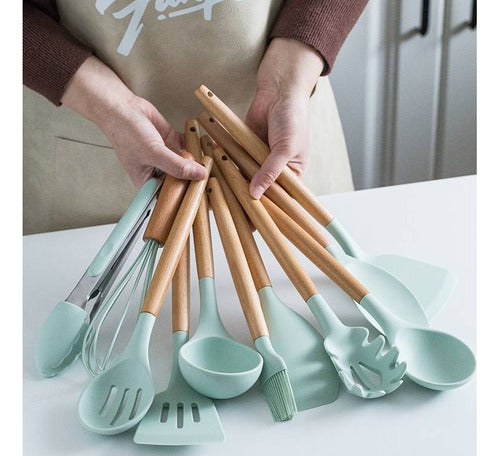 Kit 12 Utensílios De Cozinha Em Silicone E Cabo De Madeira